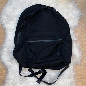 Lululemon black mainstay backpack • 22L